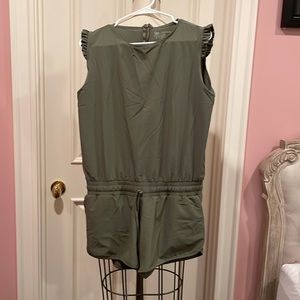 ALBION OLIVE GREEN ROMPER SIZE M